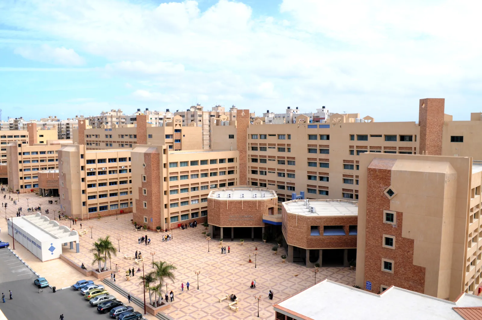 واجهة مبنى جامعة فاروس بالإسكندرية